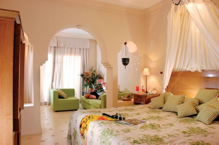 The Makadi Palace Hotel - bedroom